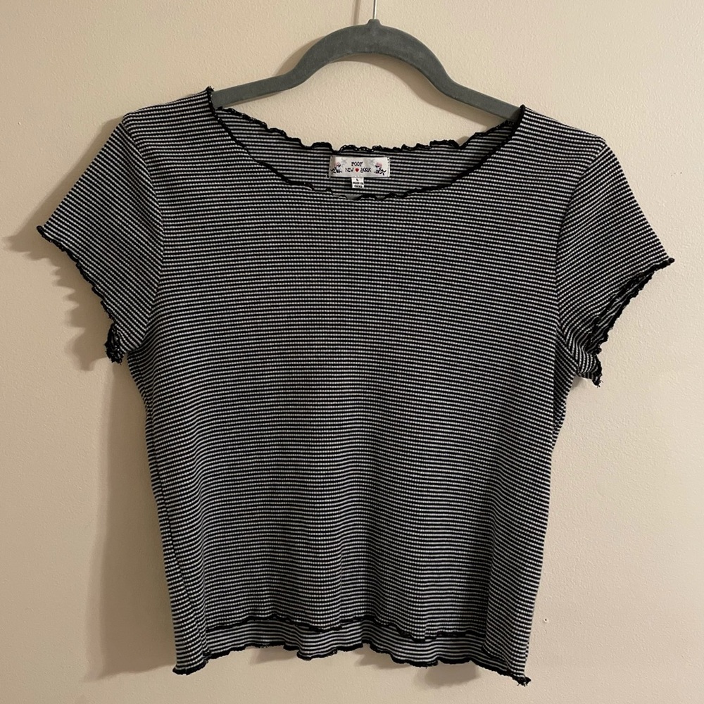 STRETCHY SOFT STRIPED TEE SHIRT (LARGE)